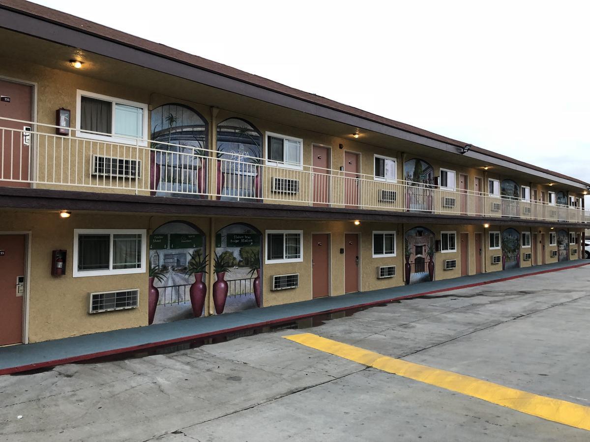 Los Angeles Inn & Suites - Lax West Athens Екстер'єр фото