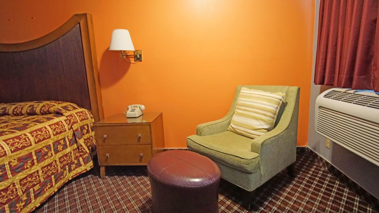 Los Angeles Inn & Suites - Lax West Athens Екстер'єр фото